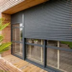 Volets roulants aluminium : manuel, motorisé ou solaire ?